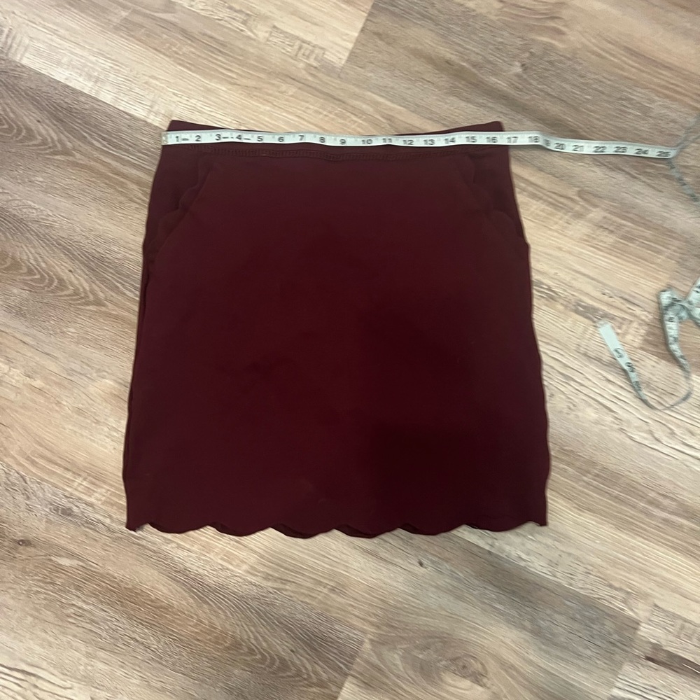 Adorable scalloped skirt! Please read description before purchase!